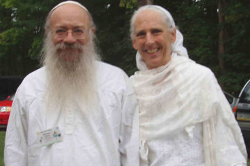 Reuven and Yehudit Goldfarb at the July 2005 Kallah in Johnstown, PA U.S.A.